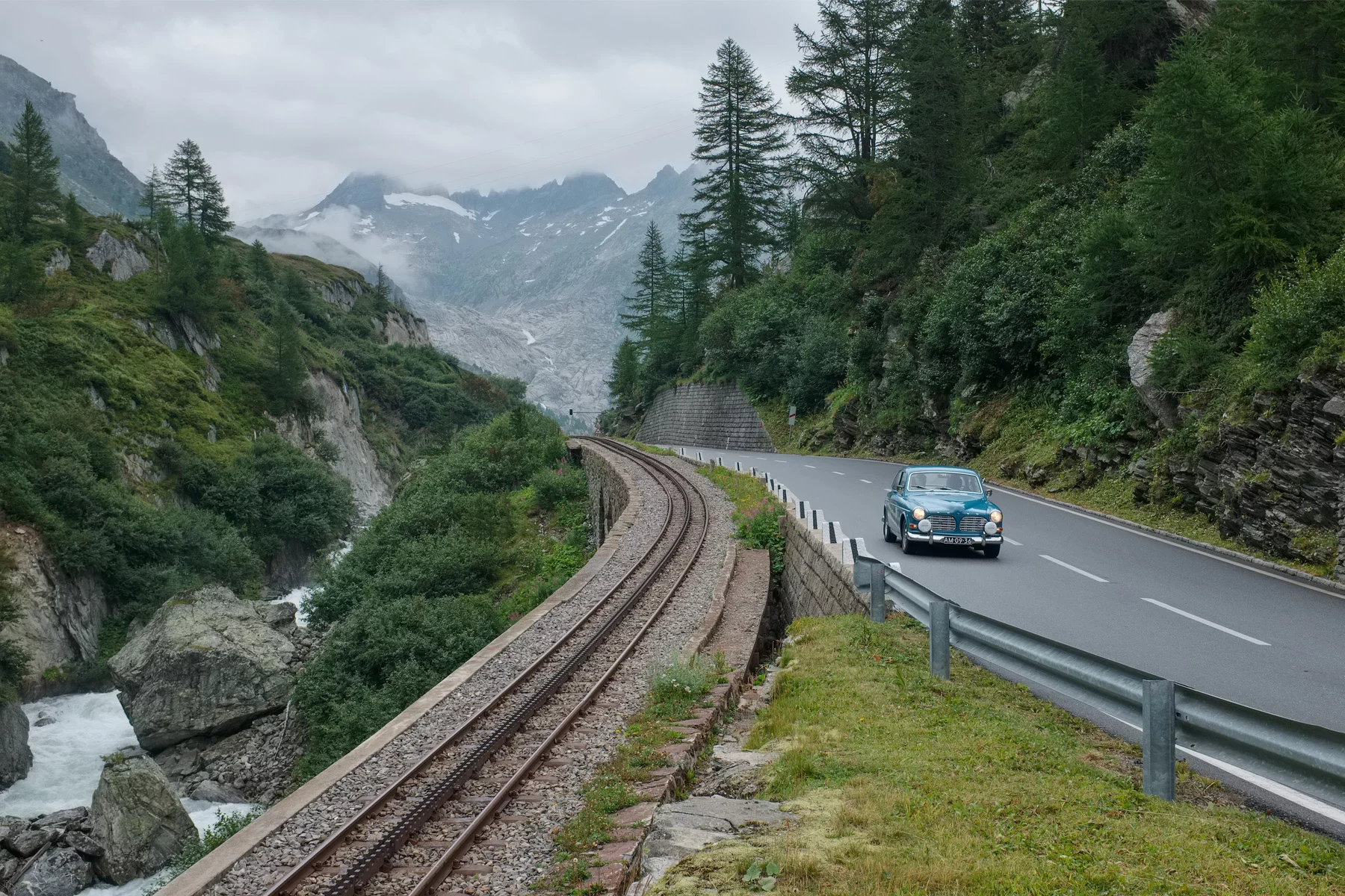 drive in switzerland with us license