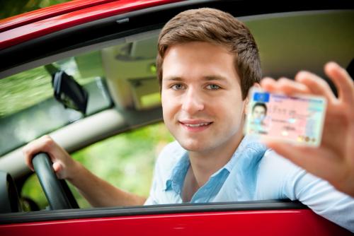 driver license in usa age