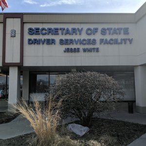 state of illinois-secretary of state driver's license facility elgin
